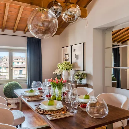 De Nobili Penthouse With Elevator In Appartement