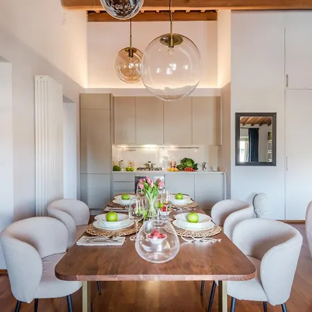 De Nobili Penthouse With Elevator In Appartement *